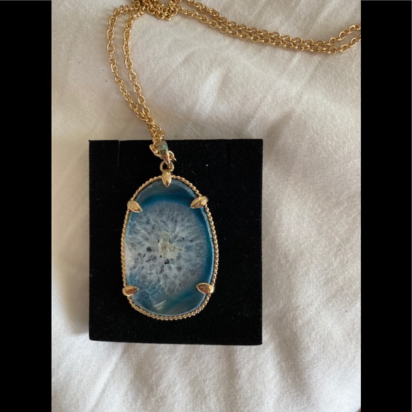 Jewelry - Smooth cut stone necklace